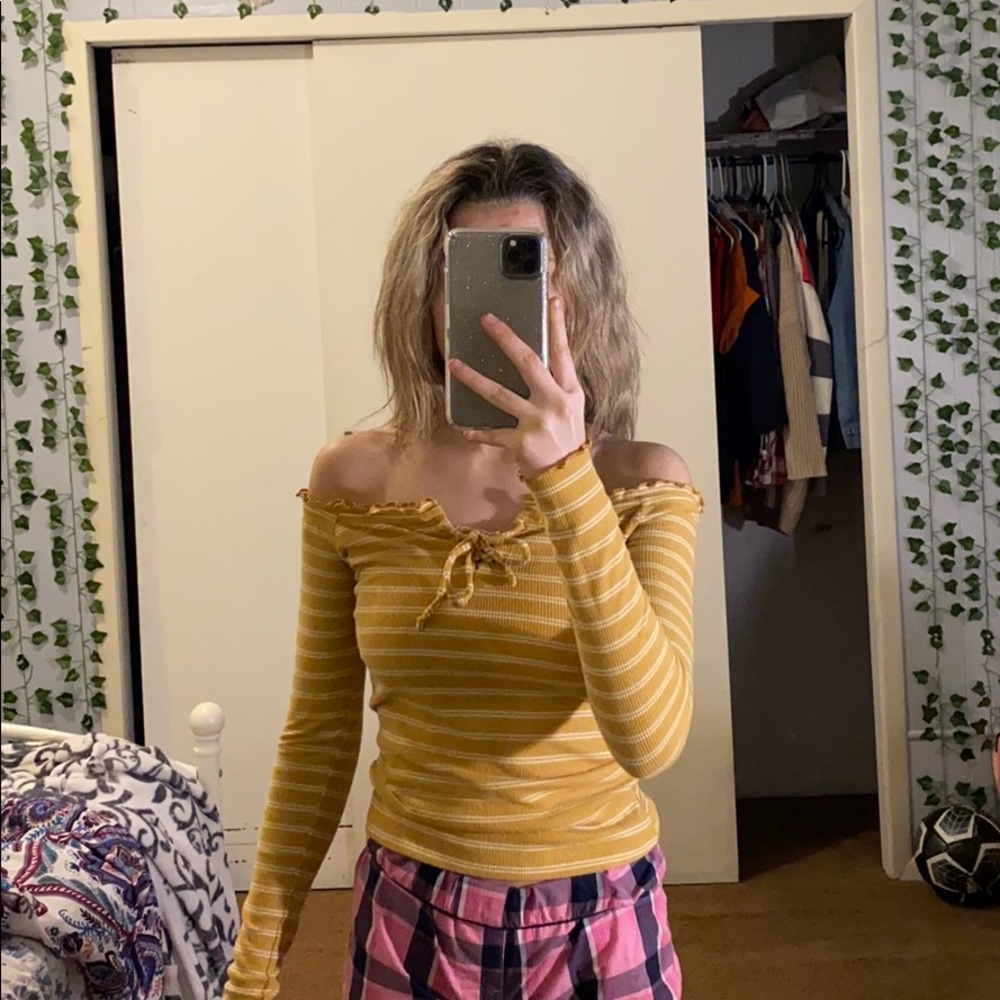 Aeropostale off the shoulder,  long sleeve